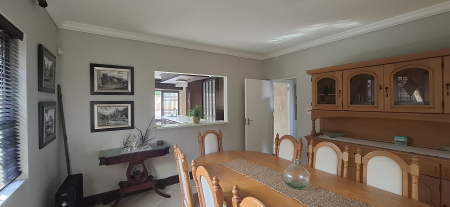 4 Bedroom Property for Sale in Blue Horizon Bay Eastern Cape